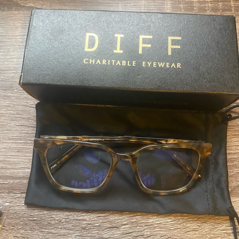 Diff Finn blue light blocking glasses, NWT NBW